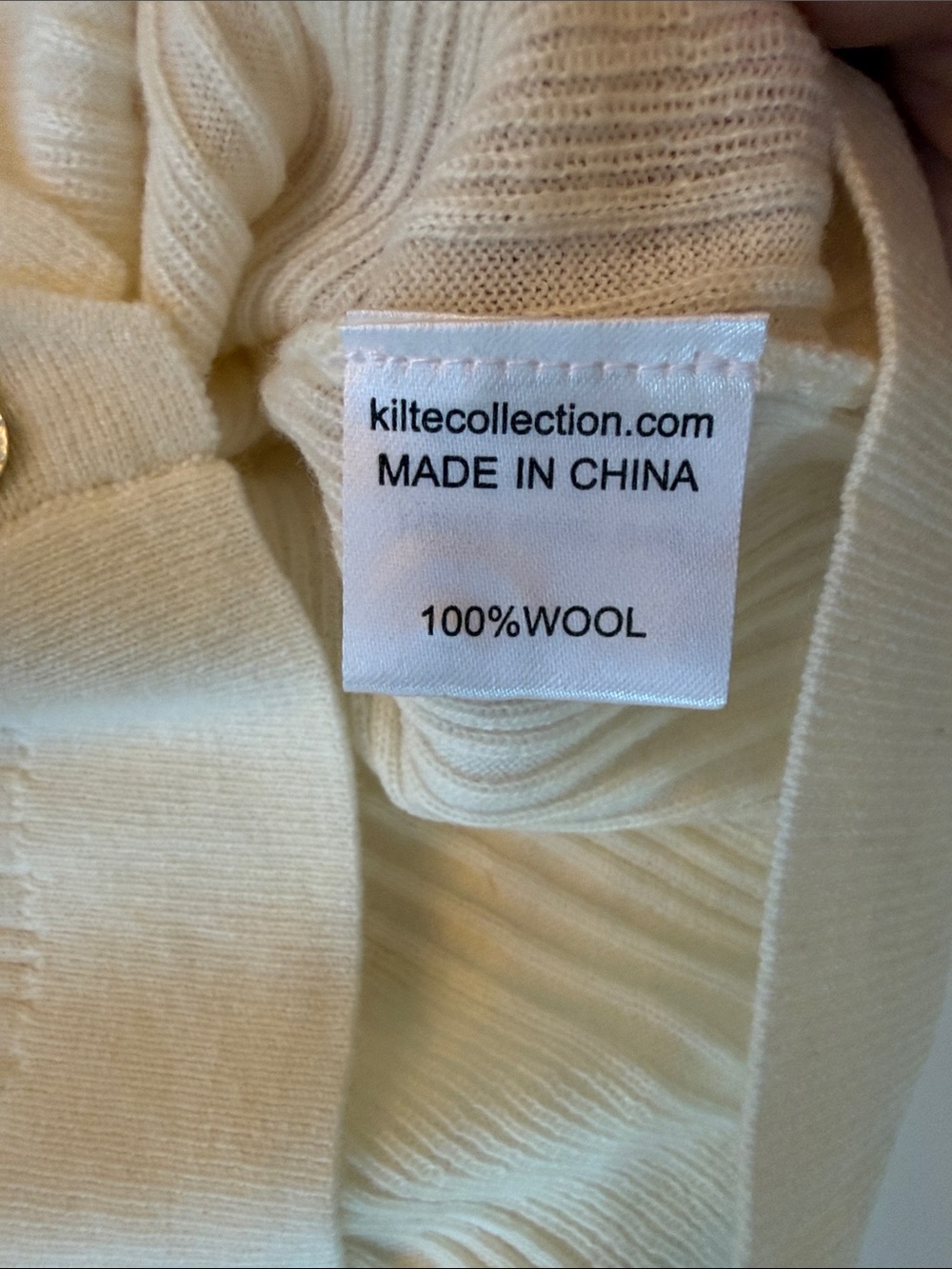Kilte (Luxury) Scallop-Edge Ribbed Button Cardigan - Women - Picture 8 of 11